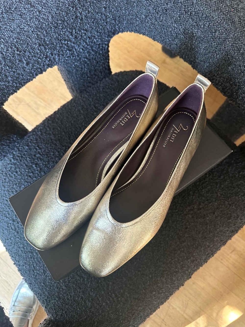 27 Edit Naturalizer Carla Flat Shoe
